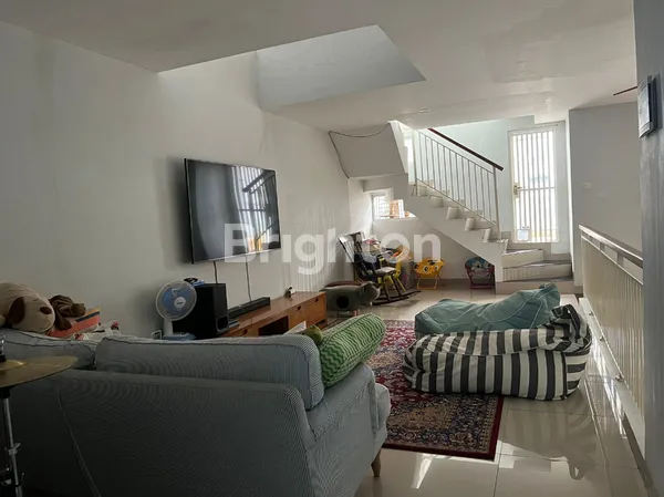 image RUMAH SIAP HUNI DENGAN 5 KAMAR TIDUR DALAM PERUMAHAN YANG TEDUH SURAT SHM (8)