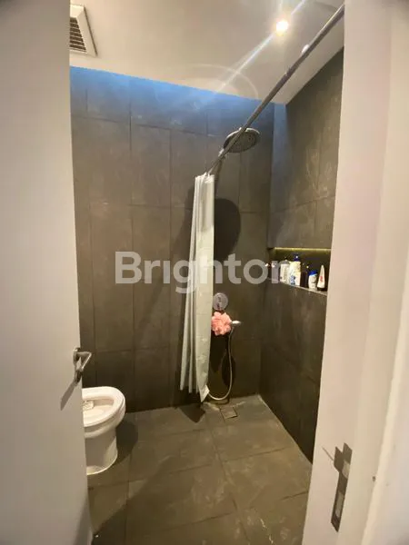 image RUMAH SIAP HUNI FULL FURNISH DEKAT PINTU TOL LIMO DEPOK (6)