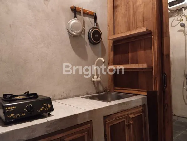 image KOSAN ELIT 11 KAMAR UNIK NUANSA KAYU  (7)