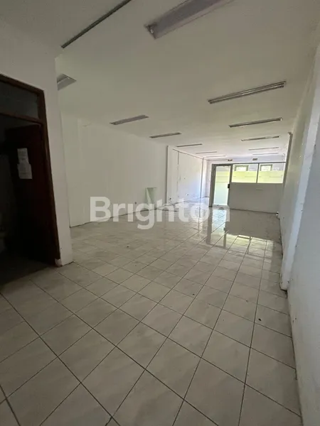 image RUKO 3 LANTAI JALAN COK AGUNG TRESNA RENON LOKASI STRATEGIS PINGGIR JALAN PARKIR LUAS (5)