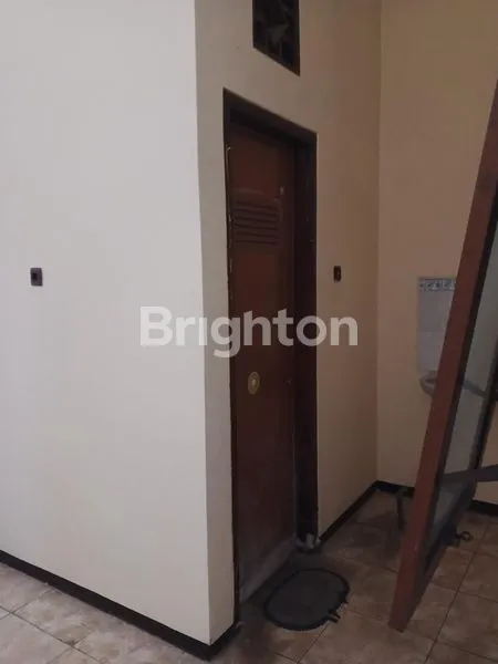 image RUMAH HUNIAN PREMIUM LOKASI STRATEGIS JALAN RONGGOWARSITO KEDIRI (7)