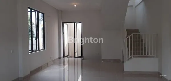 image RUKO LONDON PARK AVENUE WBM LOKASI PALING DEPAN DEKAT PINTU MASUK  (4)