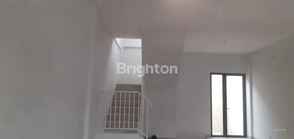 image RUKO LONDON PARK AVENUE WBM LOKASI PALING DEPAN DEKAT PINTU MASUK  (3)