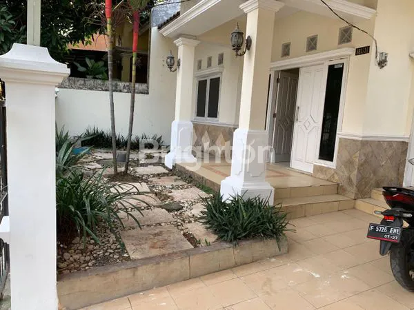 image RUMAH DI VILLA NUSA INDAH 5 (2)