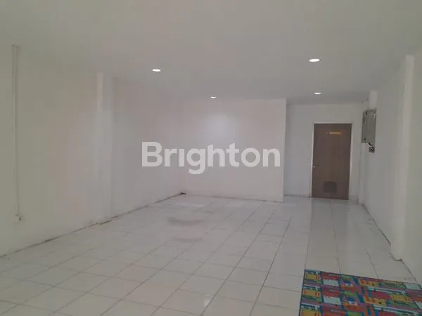 image RUKO STRATEGIS POROS JALAN DI KAWASAN SUDIRMAN KLANDASAN  (2)