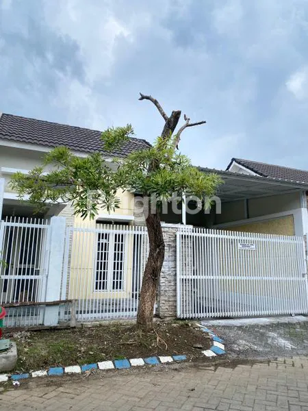 image RUMAH SIAP HUNI DI PERUMAHAN PURI SURYA JAYA (1)