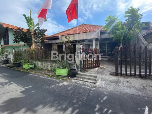 image RUMAH HITUNG TANAH PUSAT KOTA SELANGKAH NOL JALAN  KEDUNGSARI (1)