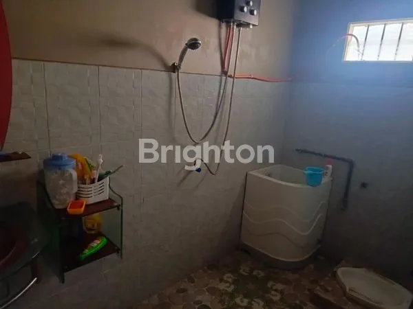 image RUMAH BAGUS SIAP HUNI DAN SANGAT TERAWAT DUA LANTAI DI PAKIS DEKAT DENGAN BANDARA ABD SALEH (7)