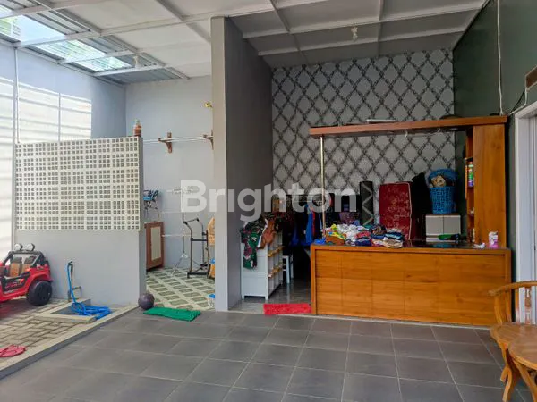 image RUMAH BAGUS SIAP HUNI DAN SANGAT TERAWAT DUA LANTAI DI PAKIS DEKAT DENGAN BANDARA ABD SALEH (8)