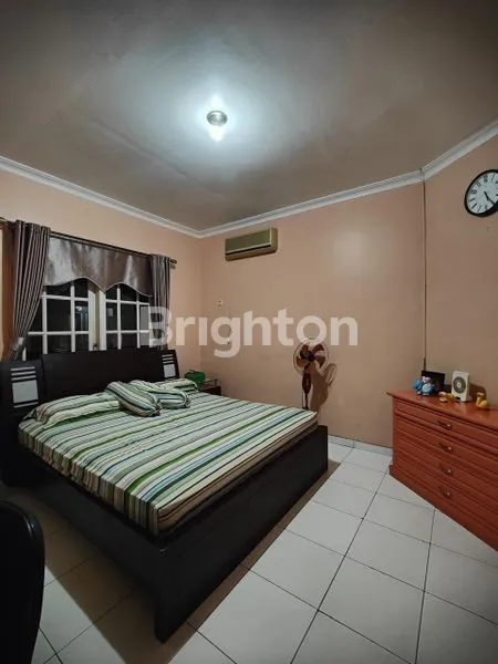 image RUMAH MEWAH 3 LT DI JATIBENING (8)