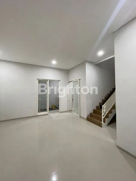 image RUMAH MINIMALIS 2 LANTAI DI KAWASAN HUNIAN SUTOREJO PRIMA SURABAYA (5)