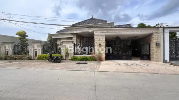 RUMAH SULTAN SAMARINDA FULL FURNISH