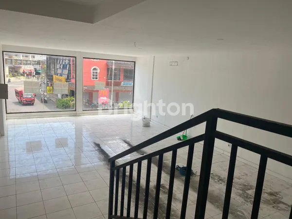 image RUKO 3,5 LANTAI DI PERTOKOAN RAMAI PEJALAN KAKI @ KUTA (4)