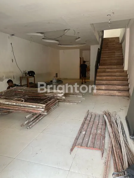 image RUKO 3,5 LANTAI DI PERTOKOAN RAMAI PEJALAN KAKI @ KUTA (7)