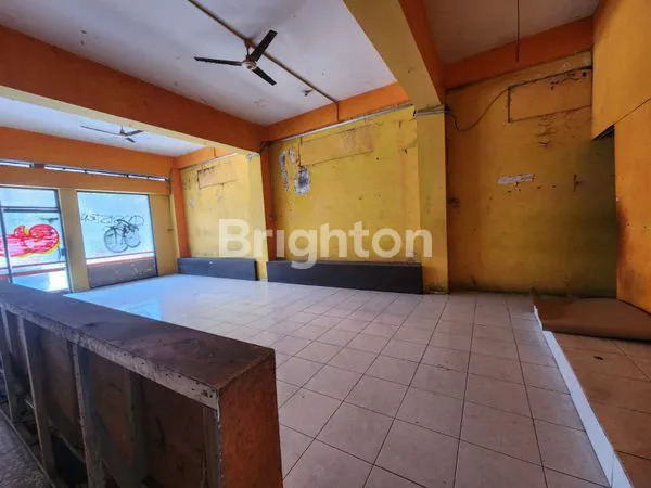 image RUKO 3 LANTAI AREA PREMIUM UNTUK USAHA (2)