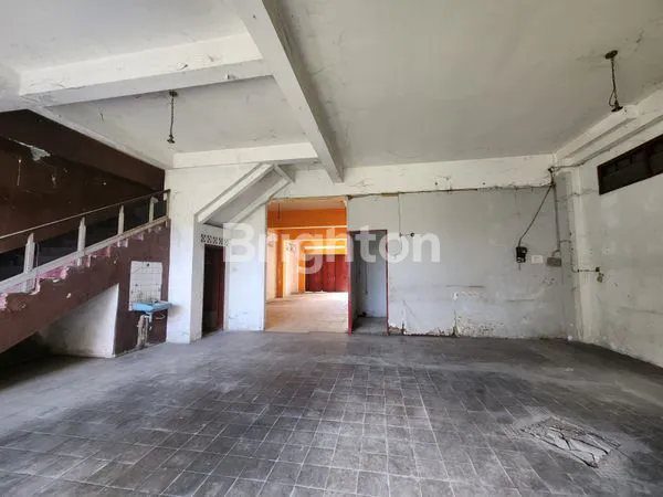 image RUKO 3 LANTAI AREA PREMIUM UNTUK USAHA (3)