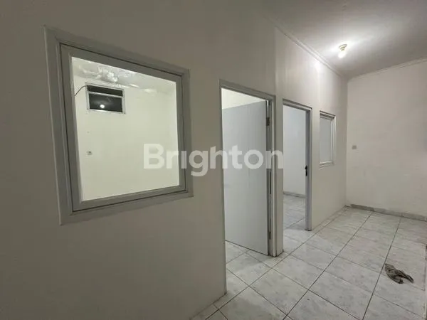 image RUMAH TERAWAT DAERAH TAMAN KOPO INDAH 3 (7)