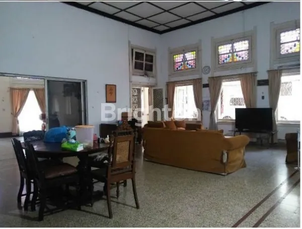 image RUMAH STRATEGIS PUSAT KOTA SELANGKAH KE RAYA DARMO SURABAYA (1)