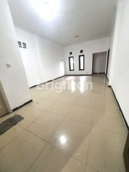image TURUN HARGA NEGO OK DISEWA RUKO 2LT LOKASI BAGUS BANGET GEJAYAN CONDONG CATUR (3)