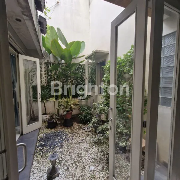 image RUMAH MEWAH ASRI STRATEGIS DI DUREN TIGA (5)
