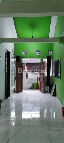 image RUMAH DI DAERAH MASJID AGUNG KOTA SURABAYA  (4)
