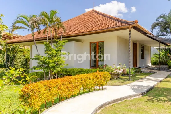 image VILLA 5BR FULLY FURNISHED LOCATED IN BADUNG, BALI (6)