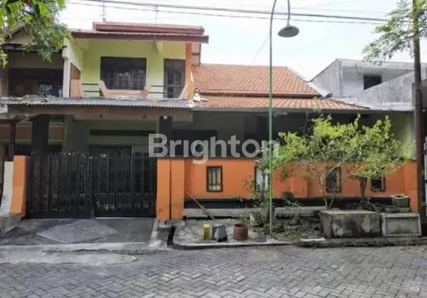 image TERMURAH RUMAH LAMA DI BOULEVARD RUNGKUT HARAPAN, SELANGKAH KE MERR (1)