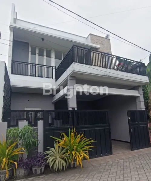 image RUMAH 2 LANTAI SIAP HUNI KEPUTIH DEKAT SUKOLILO DIAN REGENCY PAKUWON CITY MERR OERR (1)