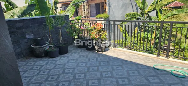 image RUMAH 2 LANTAI SIAP HUNI KEPUTIH DEKAT SUKOLILO DIAN REGENCY PAKUWON CITY MERR OERR (7)