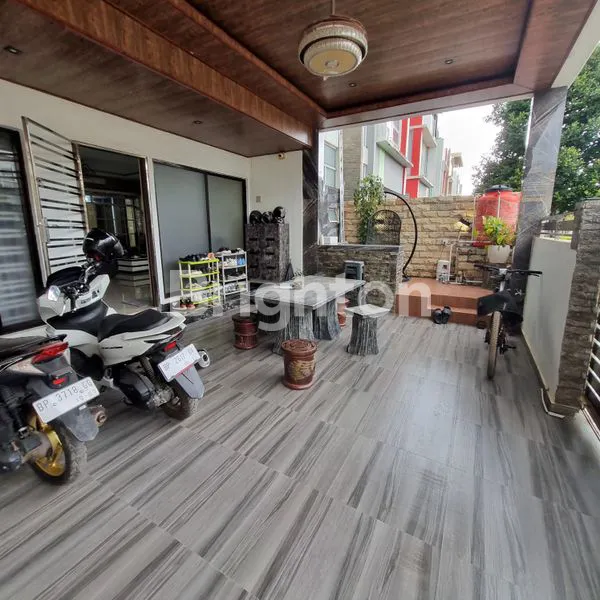 image RUMAH CANTIK MEWAH DEKAT PUSAT KOTA DAN BELANJA DI MODERN OCEANIC BLISS (2)