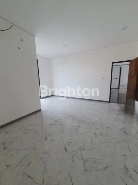 image RUMAH RENOV 2 LANTAI DI SUTOREJO SELATAN (6)