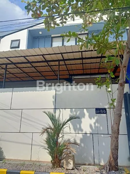 image RUMAH RENOV 2 LANTAI DI SUTOREJO SELATAN (1)