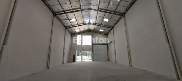 GUDANG DALAM KAWASAN PERGUDANGAN CITRALAND CAKUNG JAKARTA