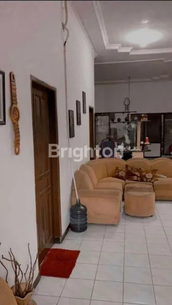 image DIJUAL RUMAH USAHA NOL JALAN RAYA PAKIS TIRTOSARI (2)