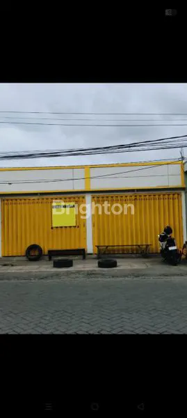 DI SEWAKAN 2TOKO JEJER SIAP PAKAI