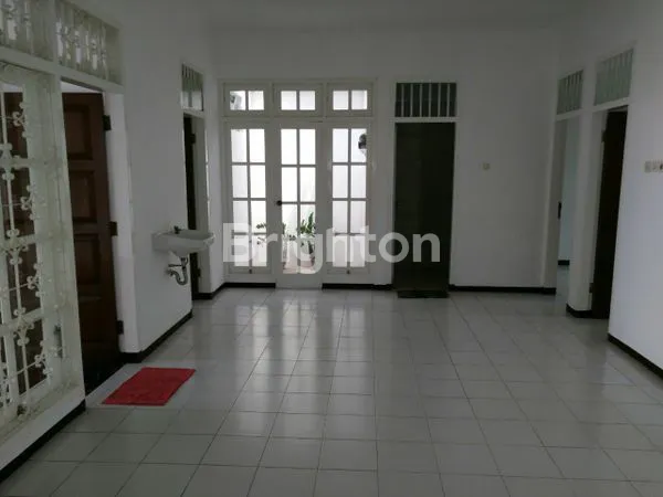 image RUMAH BERUKURAN LUAS DI PONDOK BLIMBING INDAH (PBI) MALANG (3)