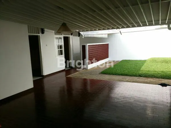 image RUMAH BERUKURAN LUAS DI PONDOK BLIMBING INDAH (PBI) MALANG (4)