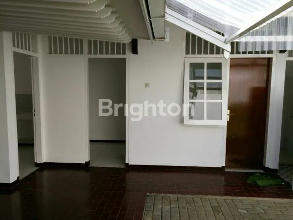 image RUMAH BERUKURAN LUAS DI PONDOK BLIMBING INDAH (PBI) MALANG (7)