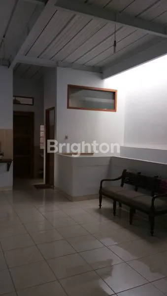 image RUMAH MEWAH DI BOULEVARD UTAMA PULO GADUNG (5)