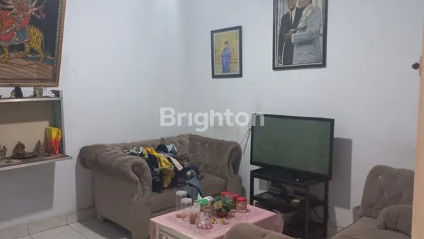 image RUMAH PINGGIR JALAN SUNGGAL (2)