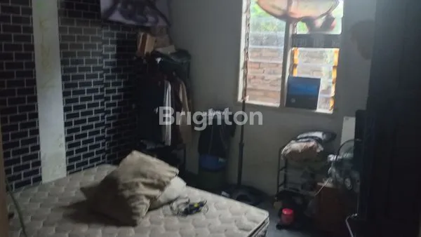 image RUMAH PINGGIR JALAN SUNGGAL (4)