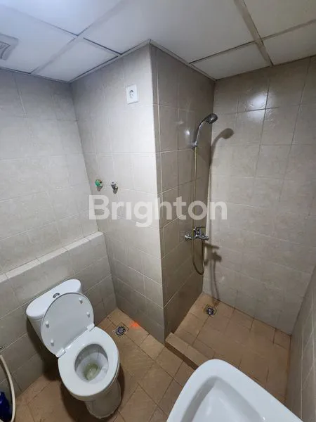 image FOR SALE APARTEMEN METROPOLIS, 1 BR, MURAH DEKAT DENGAN UNIVERSITAS SURABAYA (UBAYA), LOKASI SANGAT STRATEGIS, CITY VIEW (4)