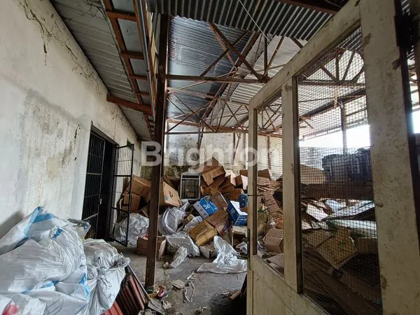 image TOKO DAN GUDANG LUAS DI LUMAJANG  (8)