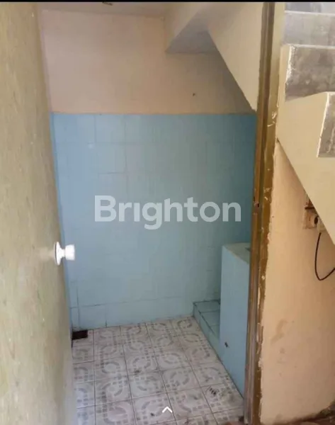 image RUMAH SECOND RUNGKUT ASRI LOKASI STRATEGIS DEKAT RAYA MERR (4)