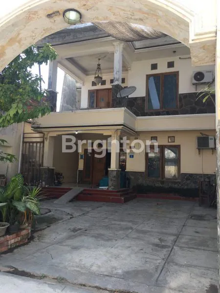 image RUMAH 2,5 LANTAI STRATEGIS DEKAT TOLBALAS KLUMPRIK (1)