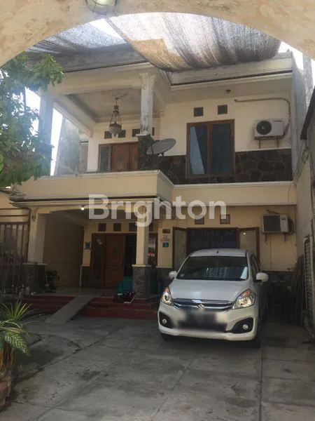 image RUMAH 2,5 LANTAI STRATEGIS DEKAT TOLBALAS KLUMPRIK (5)