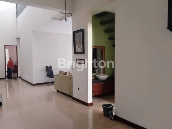 image DIJUAL RUMAH RAFFLES HILLS CIBUBUR  (3)