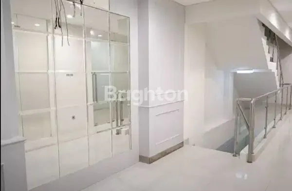 TURUN HARGA !! RUKO EX KLINIK KECANTIKAN DI BROOKLYN ALAM SUTERA TANGERANG