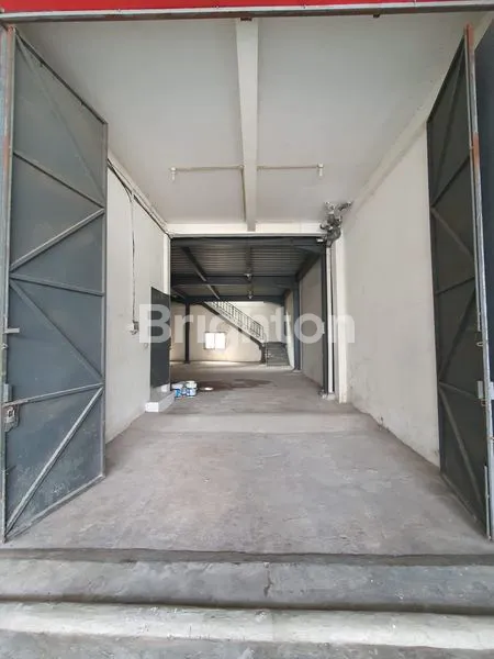 image DISEWAKAN MURAH! GUDANG & KANTOR ELANG LAUT PIK JALAN BESAR UTAMA BOULEVARD FULL RENOVASI (3)