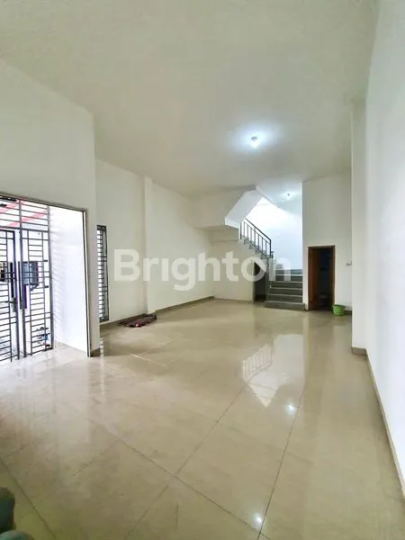 image DISEWAKAN MURAH! GUDANG & KANTOR ELANG LAUT PIK JALAN BESAR UTAMA BOULEVARD FULL RENOVASI (7)